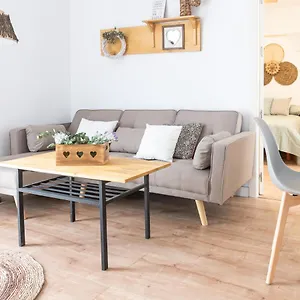 Nayber Gavia - Nuevo Y Centrico En Apartment